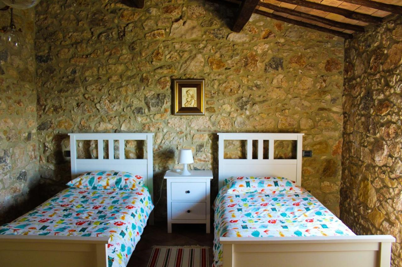 B&B Fontanelle Alviano Bagian luar foto