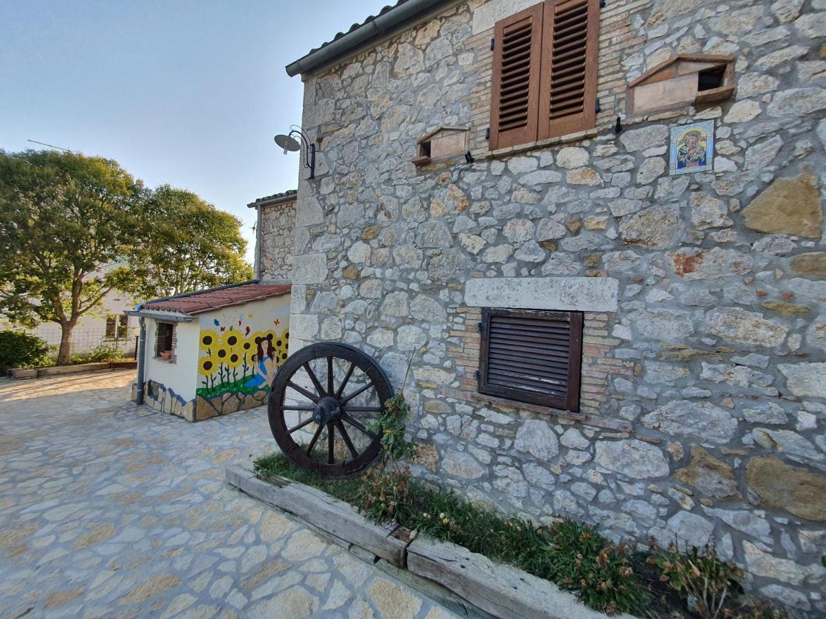 B&B Fontanelle Alviano Bagian luar foto