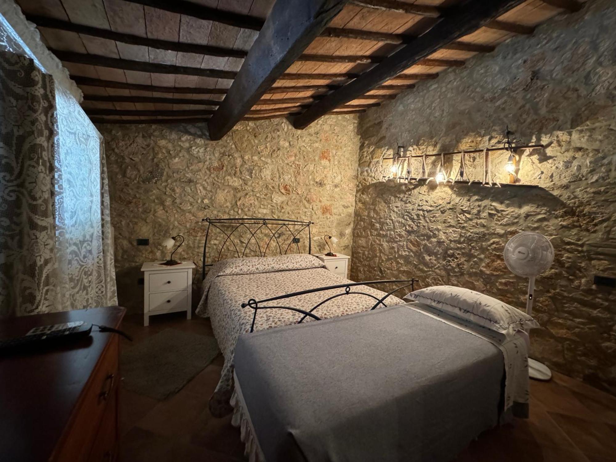 B&B Fontanelle Alviano Bagian luar foto